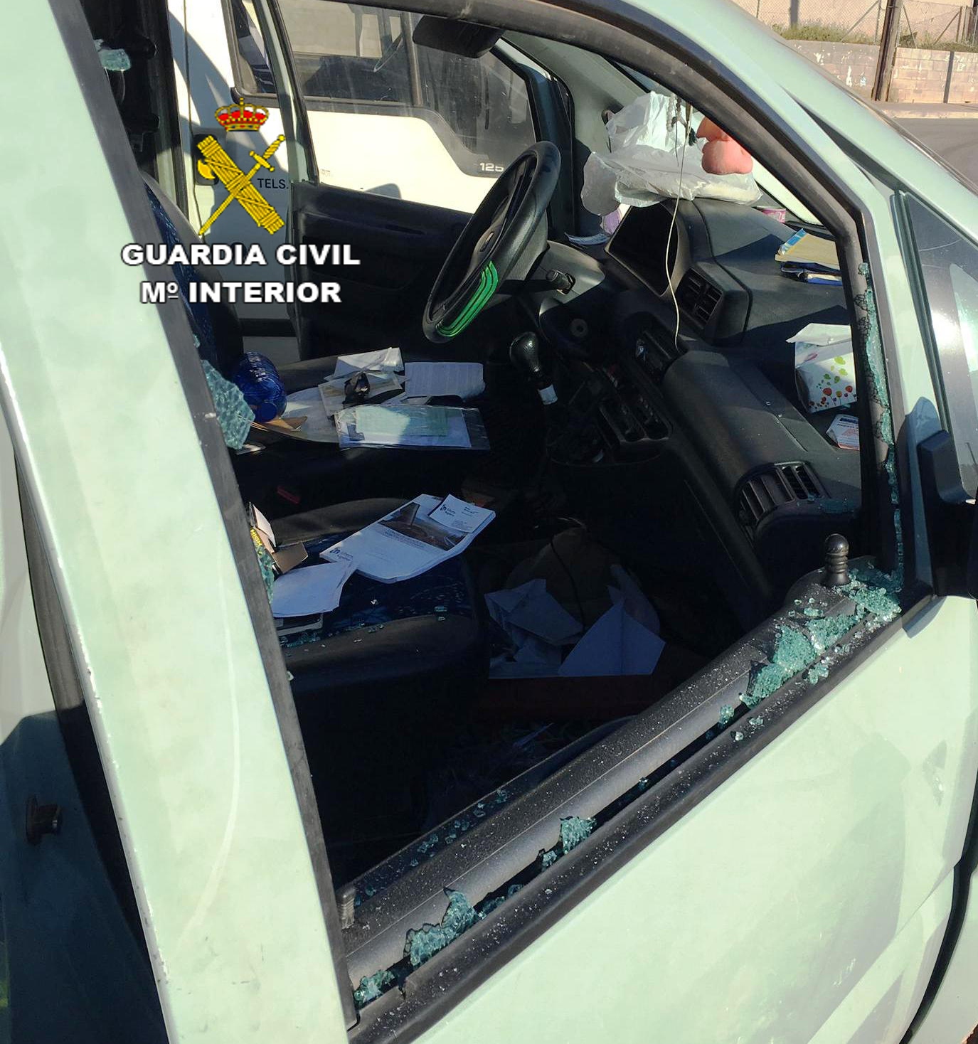 La Guardia Civil y la Policía Local detienen a una persona por varios robos en interior de vehículos en Alcalá de Chivert