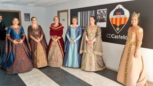 Na Violant d´Hongria 2019 y su corte de honor visitan Castalia