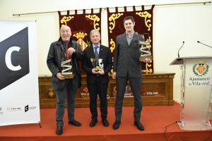 Entrega de los galardones a los premiados del Certamen Literario Ciudad de Vila-real