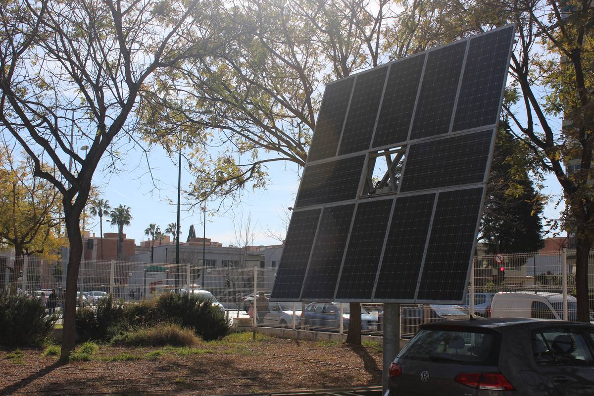 El Ayuntamiento aprueba la instalación de placas solares en la piscina Olímpica