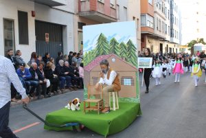 Don Bosco consigue hacer doblete en la Cabalgata del Ninot Infantil de Borriana