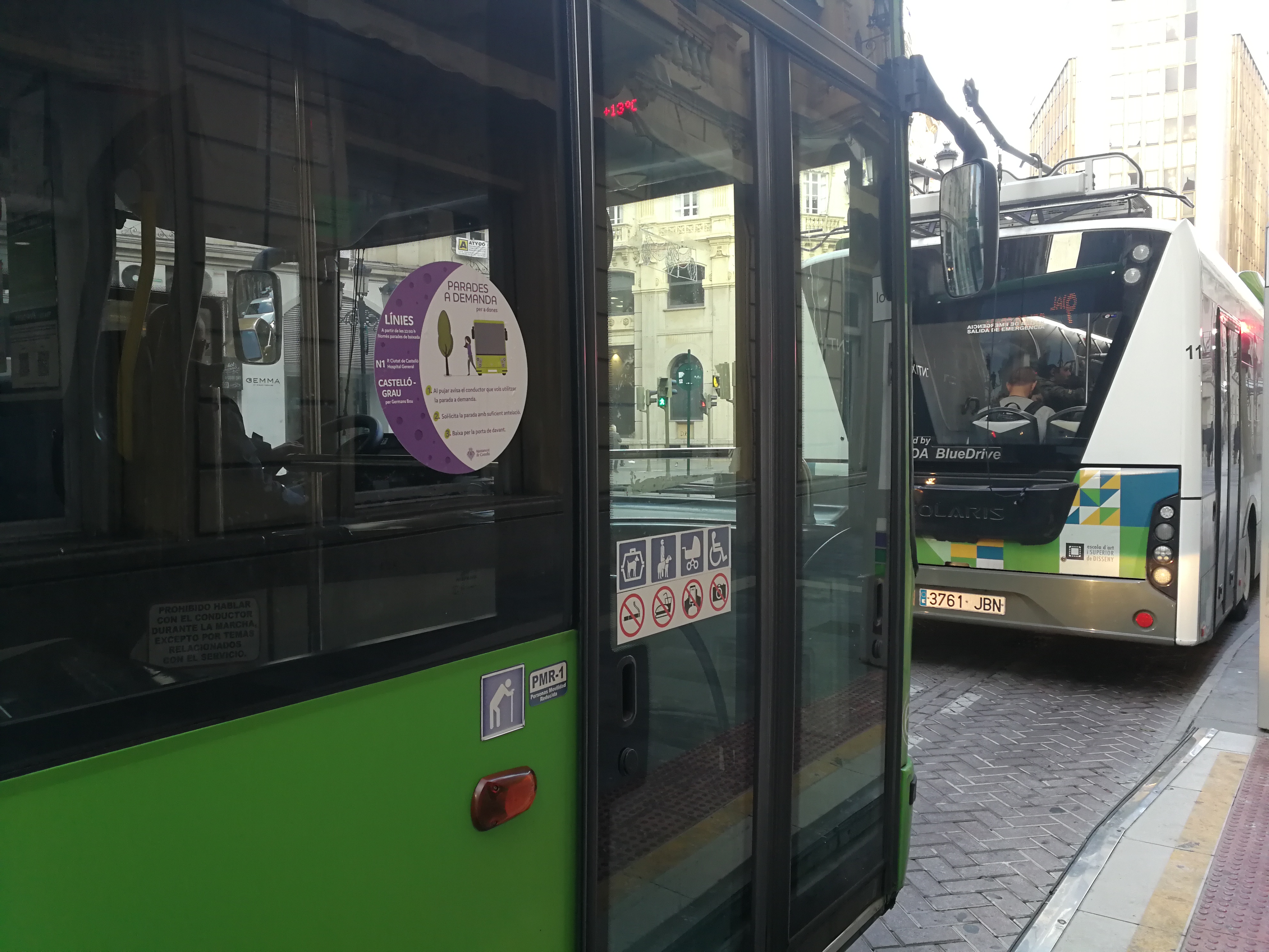 Castellón mantiene las paradas a demanda para mujeres en la línea nocturna N1 y en el bus del Grao