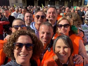 Alcaldes y candidatos del PSPV en la manifestación por la citricultura