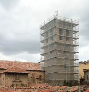 Preocupación vecinal por el campanario de El Toro