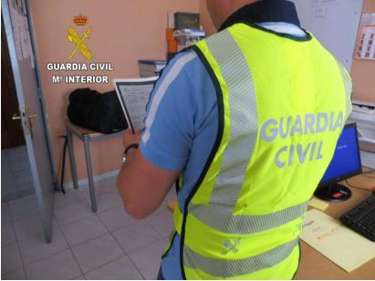 La Guardia Civil detiene a 2 personas e investiga a otras 4 por apropiación indebida de más de 60.000 kilos de naranjas en Nules