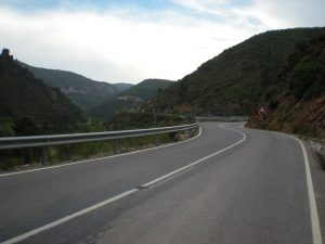 Herido un motorista de 58 años en la carretera que une Caudiel con Montán