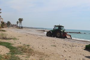 Nules prepara la playa para el periodo estival