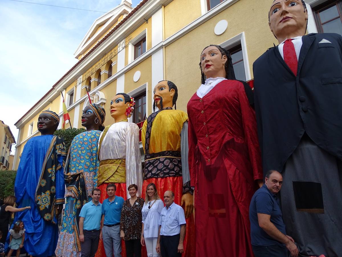 Los Gigantes de Segorbe volvieron a bailar con gran expectación