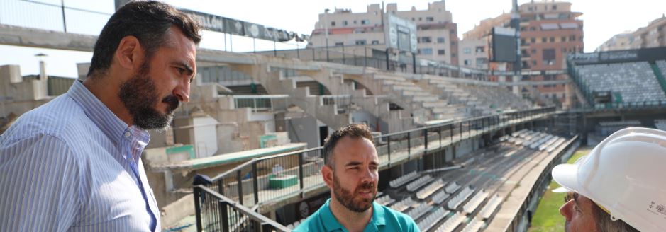 Las obras de remodelación del estadio Castalia renuevan el graderío y las torres de iluminación