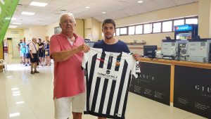 Carles Salvador, nuevo jugador del CD Castellón