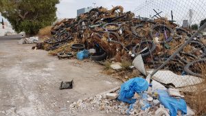 El PP denuncia la imagen insalubre que presentan las  inmediaciones del cementerio San José