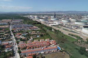 Un dron topografía los terrenos de la pantalla verde de Almassora