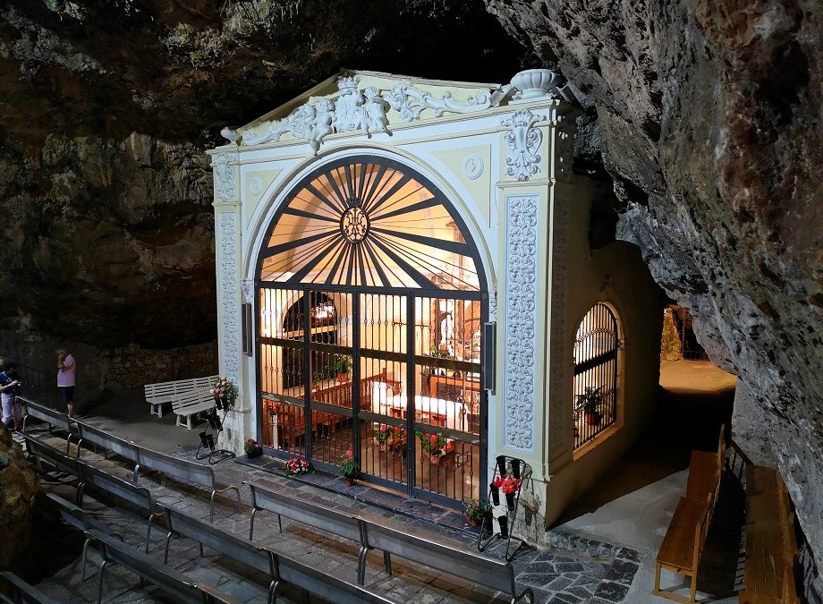 Suspensión de la Misa en el Santuario de la Cueva Santa de hoy día 11 de septiembre