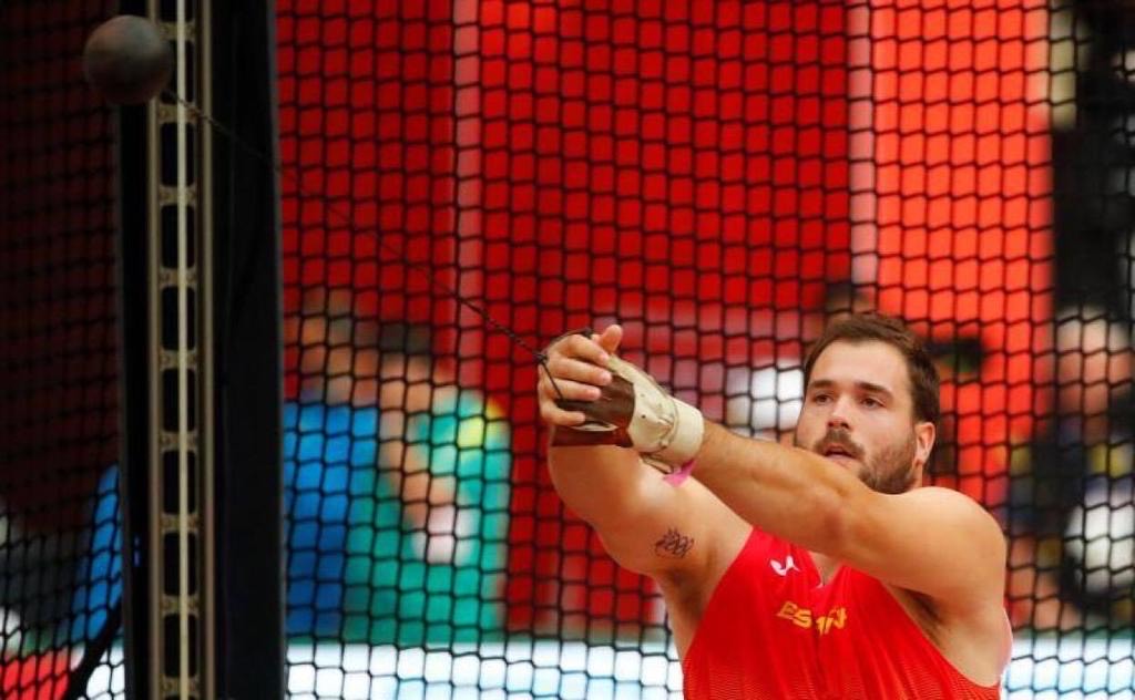 Javier Cienfuegos, séptimo, acarició las medallas en el Mundial de Doha