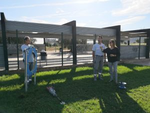 El Ayuntamiento de la Vall d’Uixó instala juegos de agility en la zona para perros del Parque de Juchitán