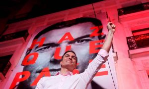 Pedro Sánchez ganaría las elecciones y el PP se beneficiaría del hundimiento de Cs, según una encuesta