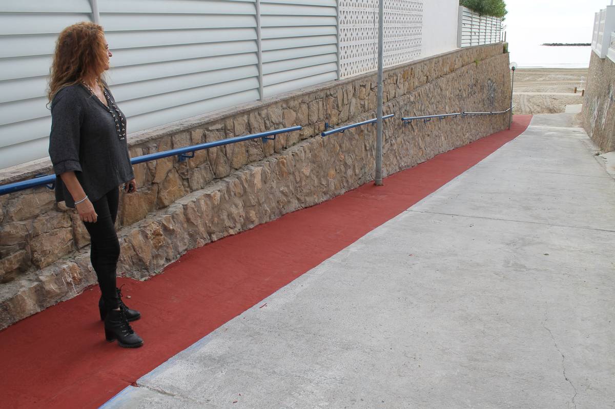 Benicàssim mejora el acceso peatonal a la playa Els Terrers