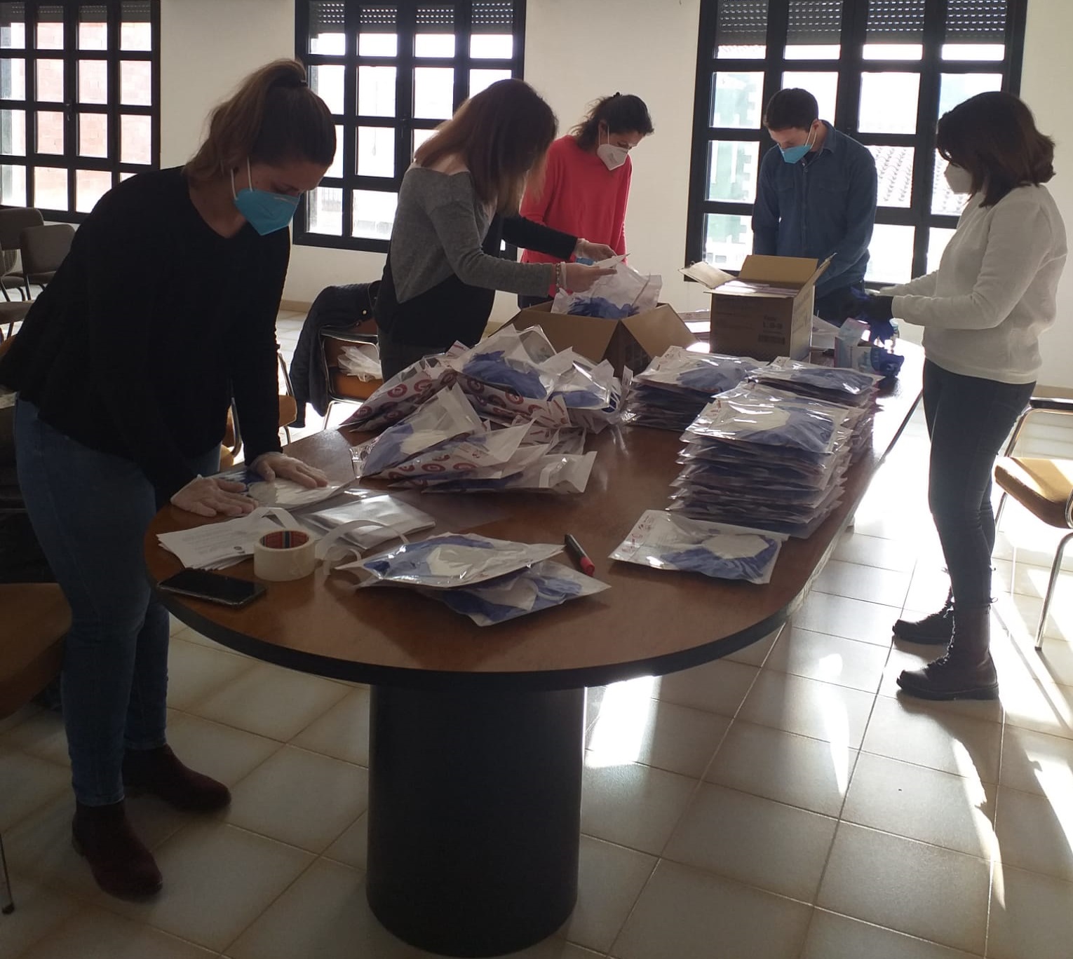 L’Ajuntament de Xert compra 700 mascaretes i 4200 guants per a repartir entre la població.