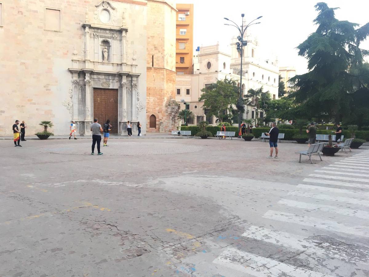 La Plaza del Ayuntamiemto es el escenario de la cacerolada en Burriana