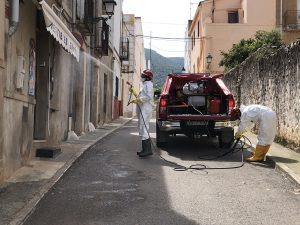 Los bomberos del Parque comarcal realizan una nueva desinfección en Santa Magdalena