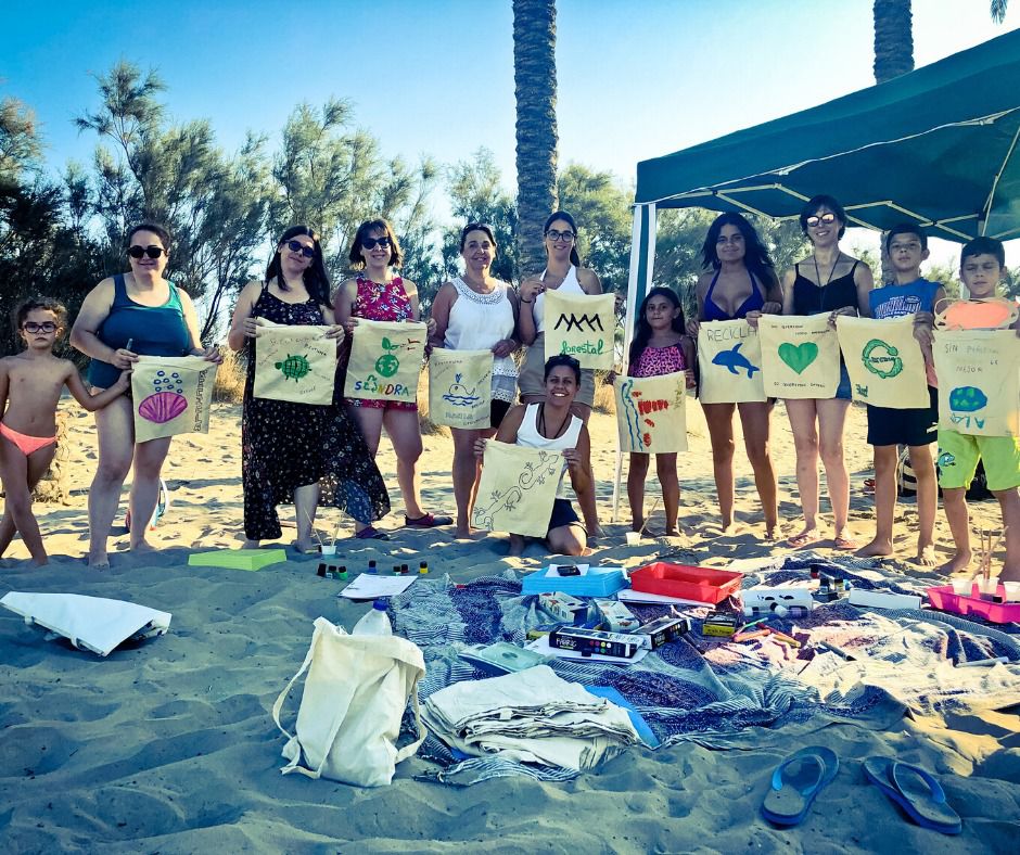 Celebrem amb la Natura organiza este domingo una jornada de limpieza en la playa del Serradal