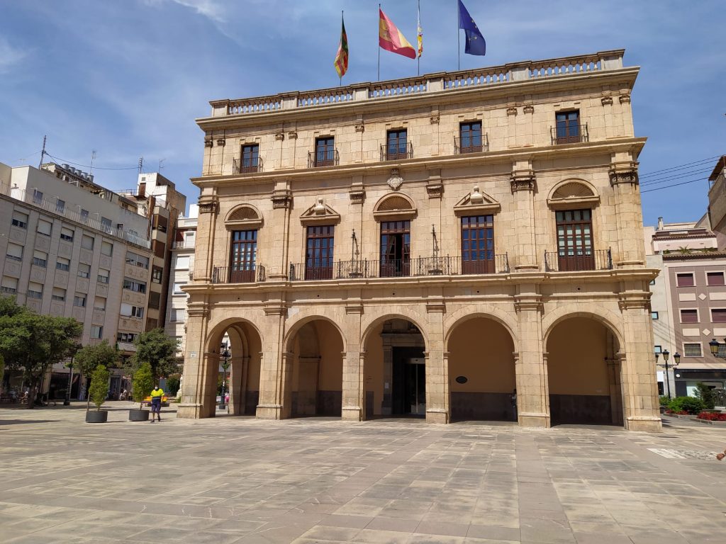 Castellón se reúne con la Generalitat para ultimar el convenio de la nueva Oficina de Vivienda