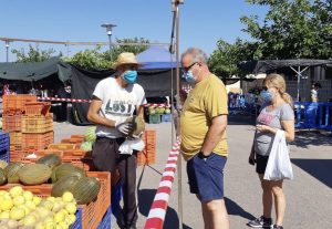 Almassora ha inaugurado  hoy su mercado de la playa con 28 paradas