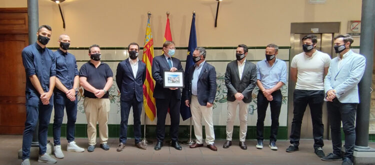 Ximo Puig recibe al CD Castellón