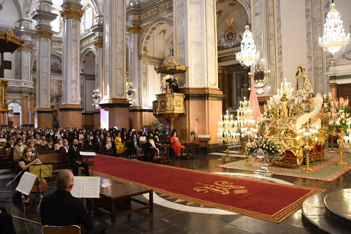 Fiesta  de la Asociación de Hijas de María del Rosario