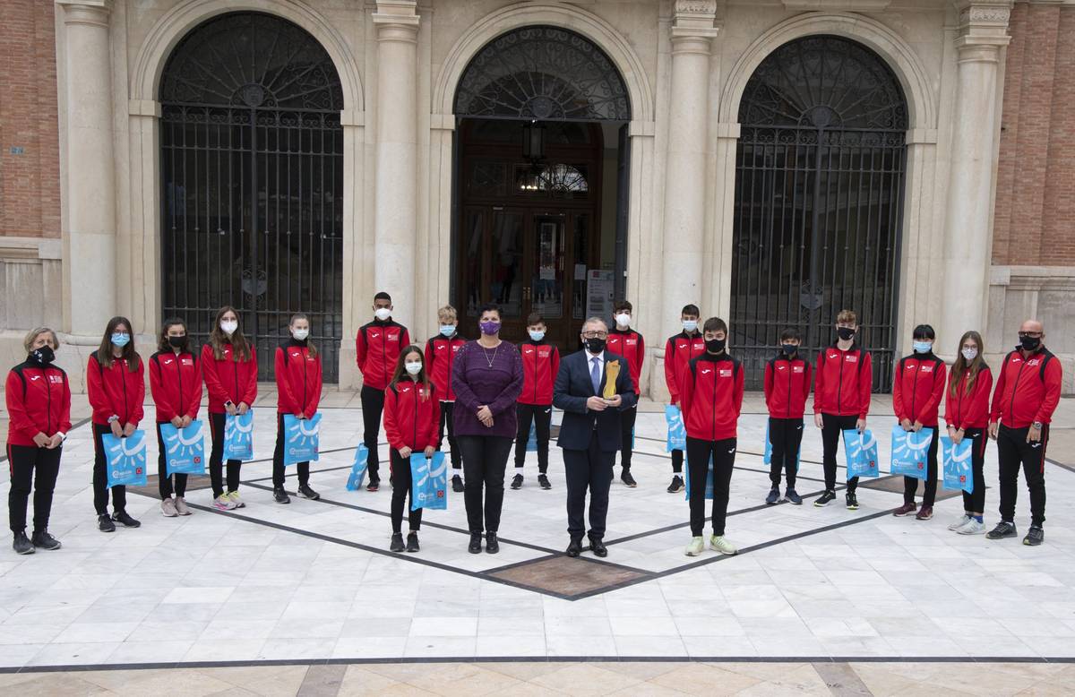 El presidente Martí felicita a los campeones de España de Penyeta Roja