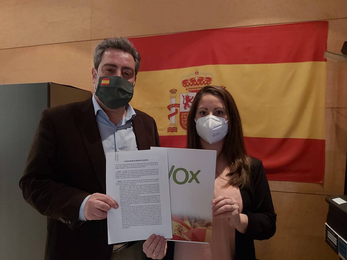 VOX pide a la Fiscalía que investigue la acumulación de contenedores con residuos tóxicos fuera de los hospitales