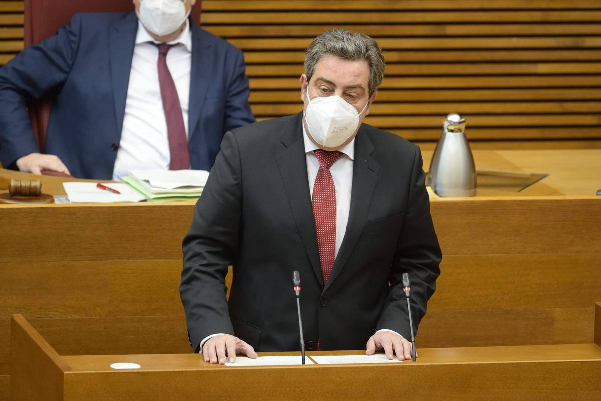 José María Llanos (VOX) al Botánico sobre las ayudas a los autónomos: “Ahora nos obligan a votar a favor de la limosna que están repartiendo a una sociedad hundida”