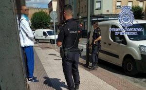 La Policía Nacional detiene a trece personas en diez días que estaban siendo buscadas por la justicia