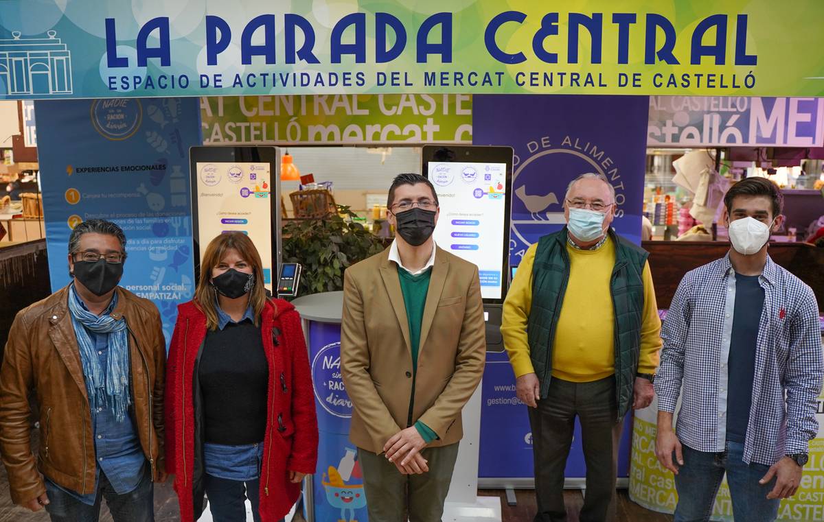 Castellón instala máquinas en el Mercado Central para realizar donaciones al Banco de Alimentos