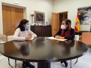 Reunión de la subdelegada Gobierno en Castellón, Soledad Ten y la delegada territorial de Presidencia de la Generalitat Valenciana en Castellón, Eva Redondo.