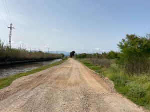 La Llosa repara el camino de acceso a la playa