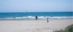 Castellón renueva las banderas azules de las playas del Gurugú y del Pinar