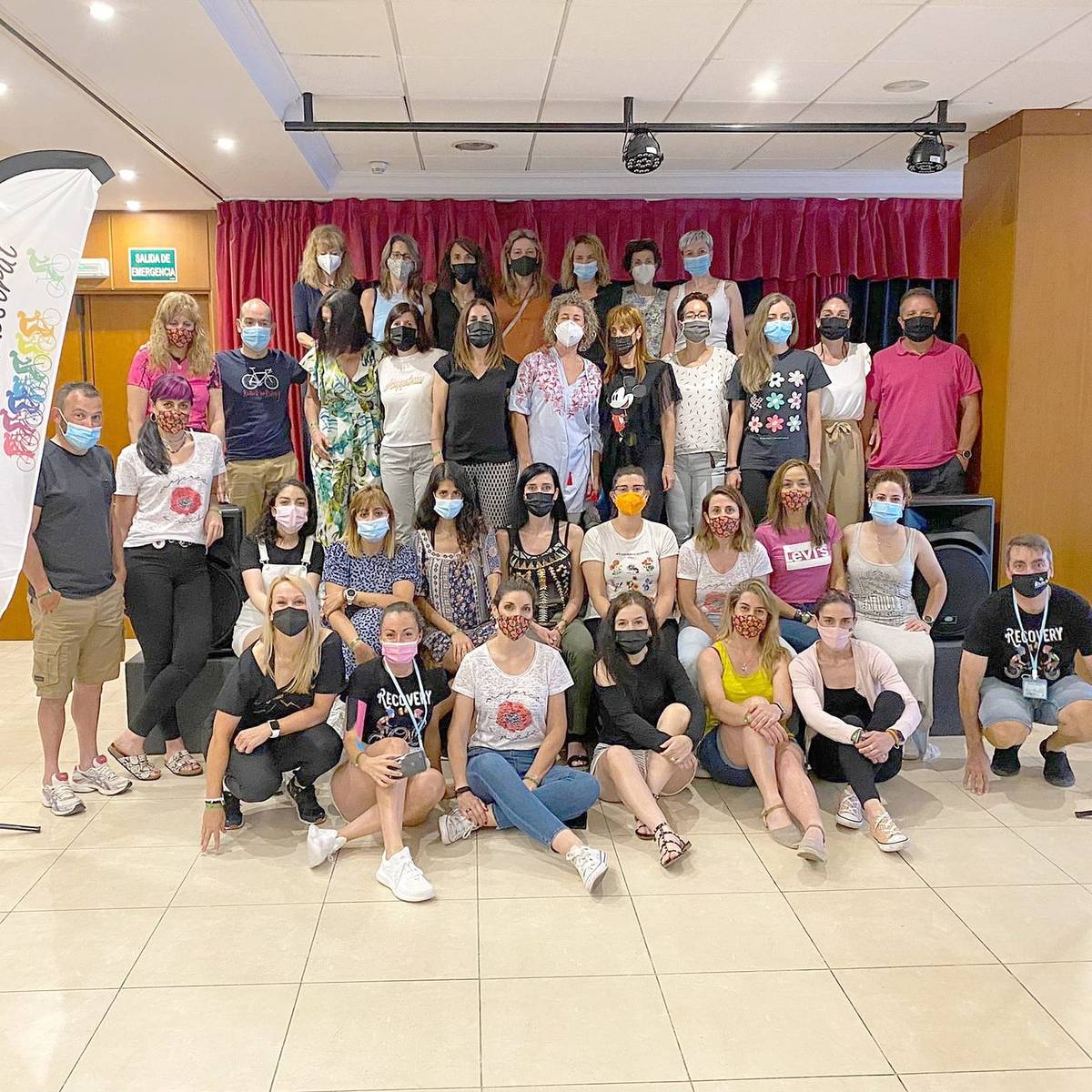 Mujeres ciclistas ruedan juntas por el norte de Castellón