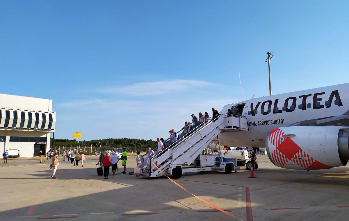 El aeropuerto de Castellón fomenta la captación de turistas nacionales en Sevilla y Bilbao