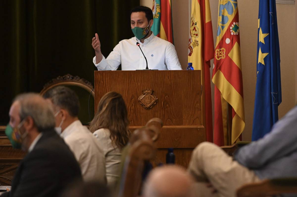 El PP insiste en denunciar la subida de sueldos