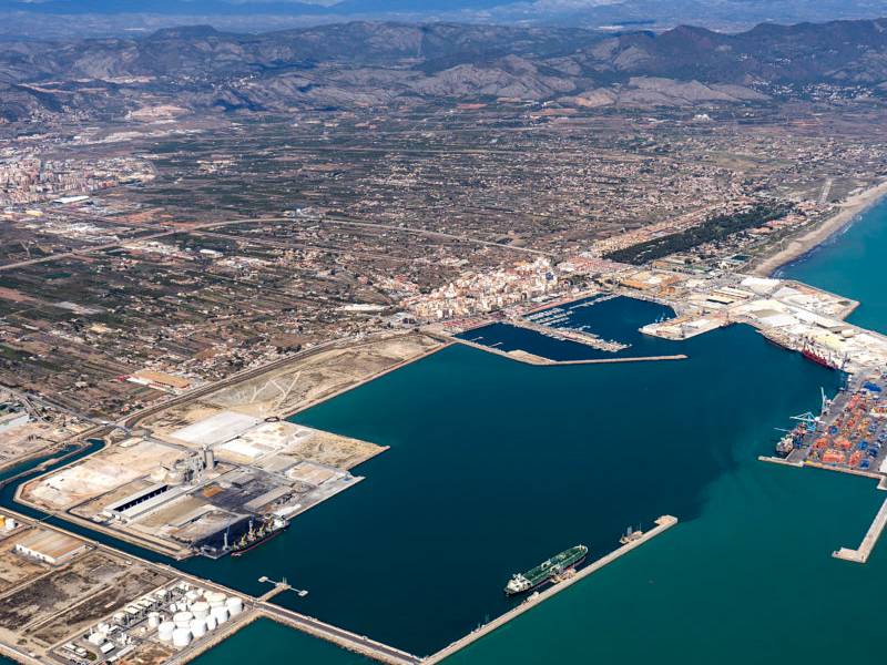 Alcanzado acuerdo entre los transportistas de Astraport y APM Terminals en el puerto de Castellón