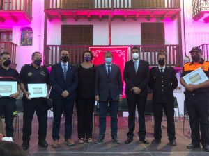 Bomberos y Protección Civil de la Diputación reciben la Creu de Santa Llúcia de Morella