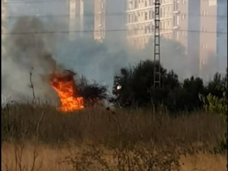 Los bomberos de Castellón vuelven a sofocar un incendio provocado