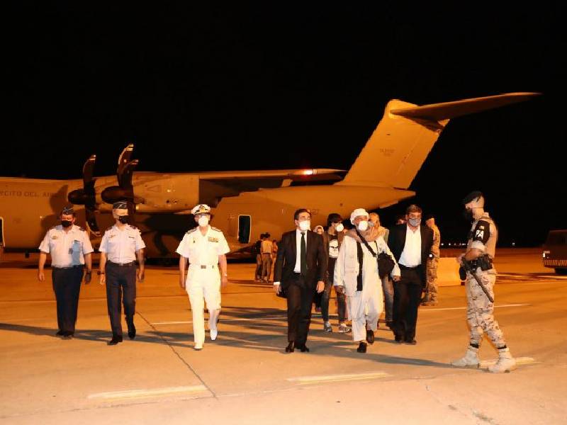 Llega A Madrid El Primer Avión Con Los Españoles Y Colaboradores Afganos Repatriados De Afganistán