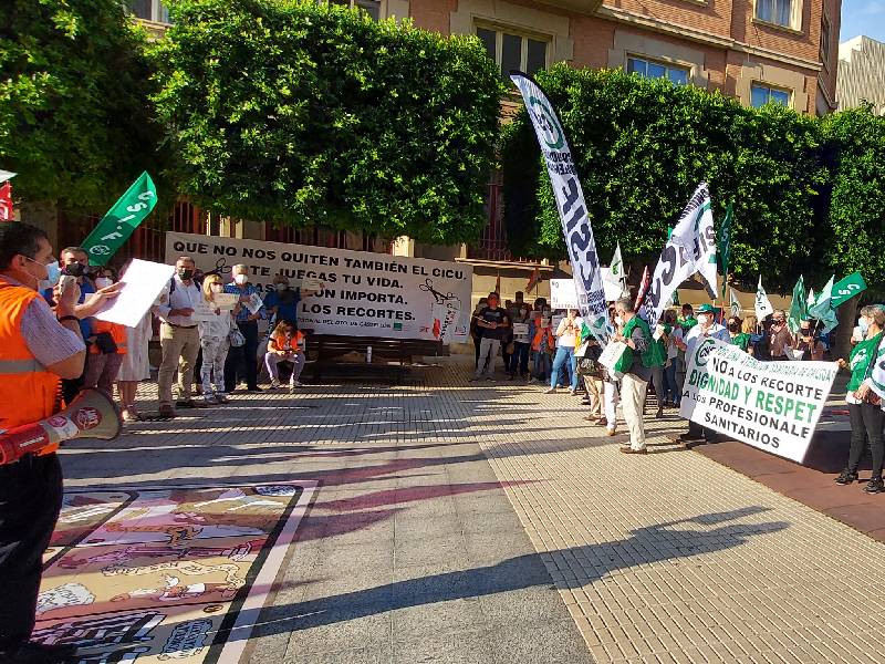 CSIF critica que el Consell “apruebe en pleno agosto, con nocturnidad y alevosía”, el decreto que centraliza el CICU en Valencia