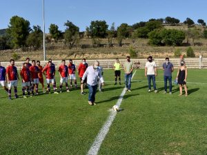 El Morella FC homenajea Rafa Ripollés y presenta el equipo para la nueva temporada