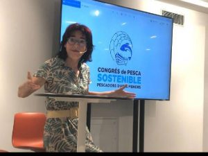 Marisa Saavedra defiende la pesca artesanal en el primer Congreso de Artes Menores