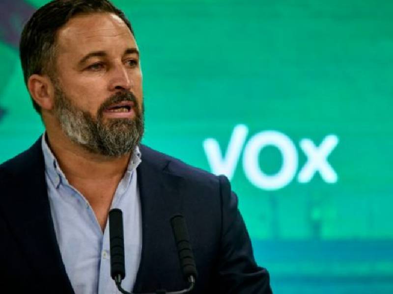 Abascal retrata a Armengol por implantar la religión Islámica: «Uno de sus grandes hitos feministas»