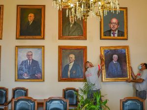 Los retratos de Germà Colón y el Padre Ricardo ya comparten sala con otros ilustres de Castellón