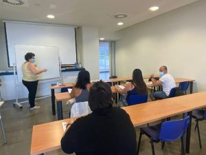 Oropesa del Mar recupera la presencialidad de los cursos de idiomas en el Ayuntamiento